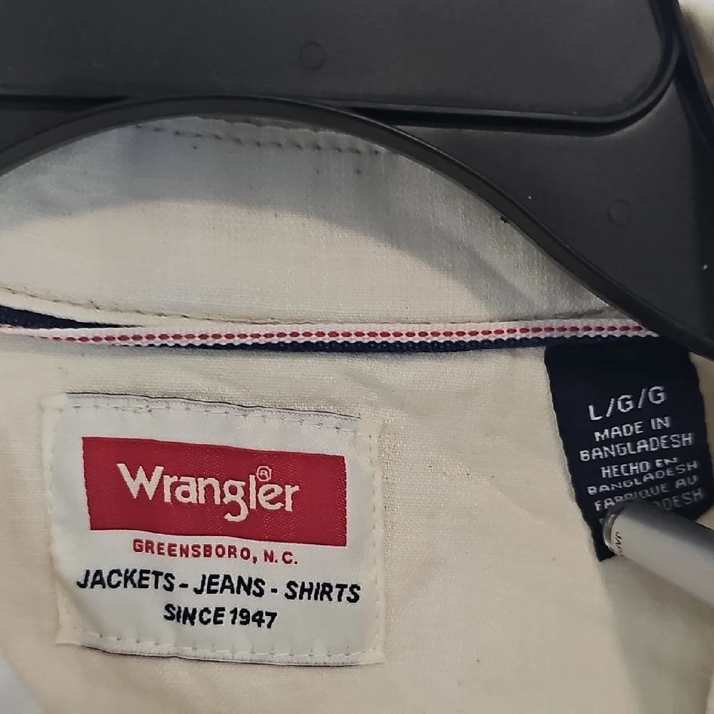 Wrangler Men's Casual Cream Button Down Shirt - Picture 2 of 4